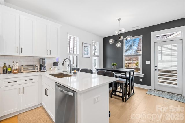 1130 Pegram Crossing Drive 19, Charlotte, NC 28205