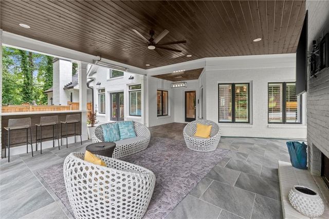 1460 Lakemist Court, Roswell, GA 30075