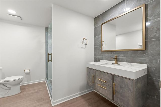 1460 Lakemist Court, Roswell, GA 30075