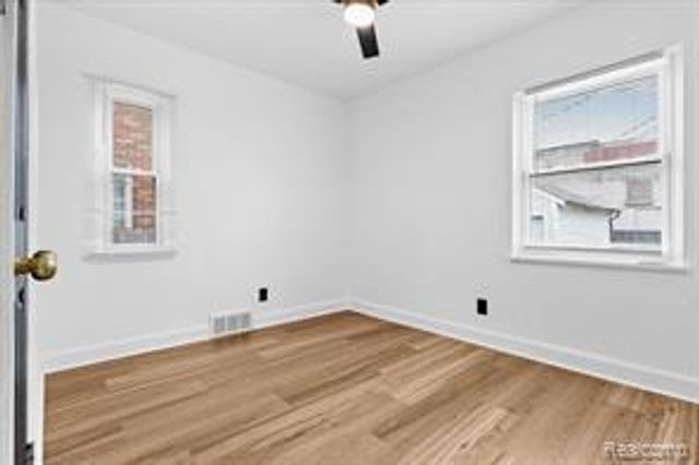 18061 Kentucky Street, Detroit City, MI 48221