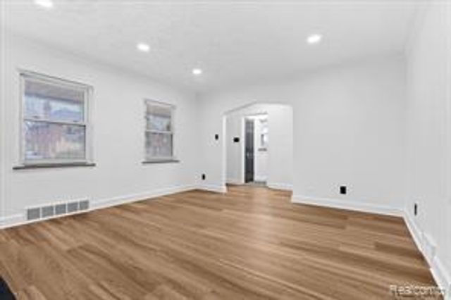 18061 Kentucky Street, Detroit City, MI 48221