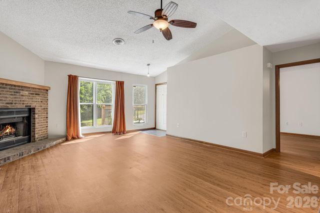 60 Ravencroft Lane, Asheville, NC 28803