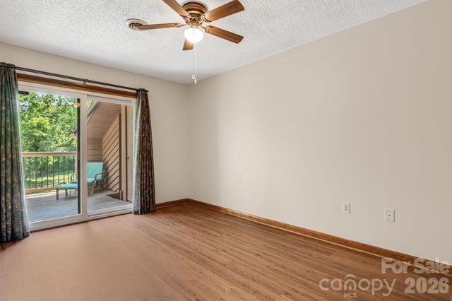 60 Ravencroft Lane, Asheville, NC 28803
