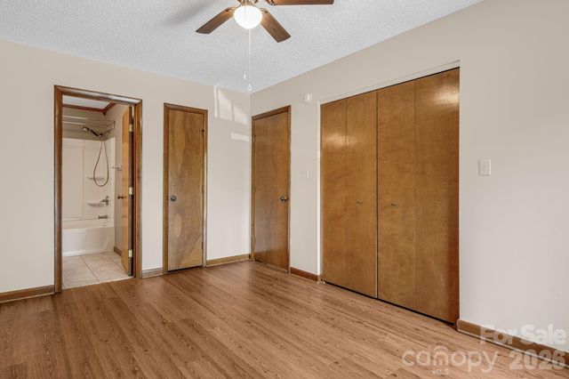 60 Ravencroft Lane, Asheville, NC 28803