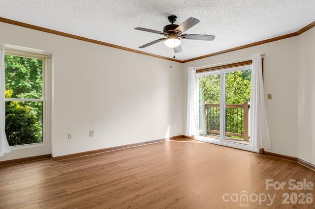 60 Ravencroft Lane, Asheville, NC 28803