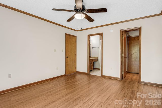 60 Ravencroft Lane, Asheville, NC 28803