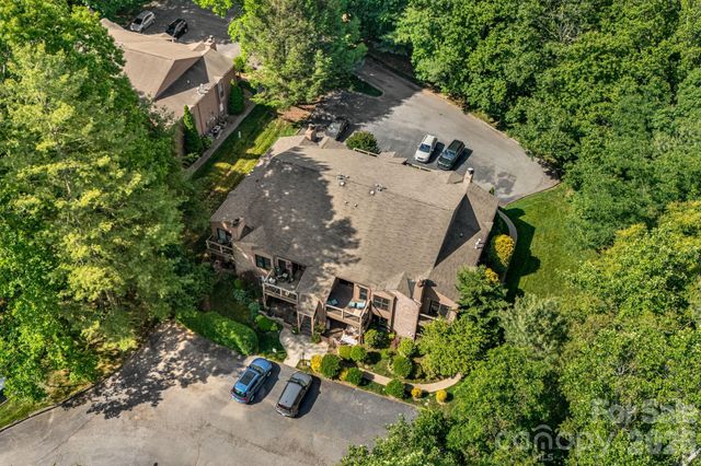 60 Ravencroft Lane, Asheville, NC 28803