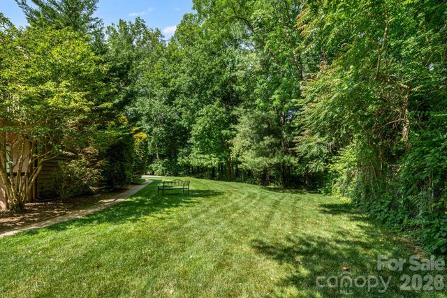 60 Ravencroft Lane, Asheville, NC 28803