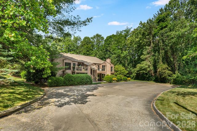 60 Ravencroft Lane, Asheville, NC 28803