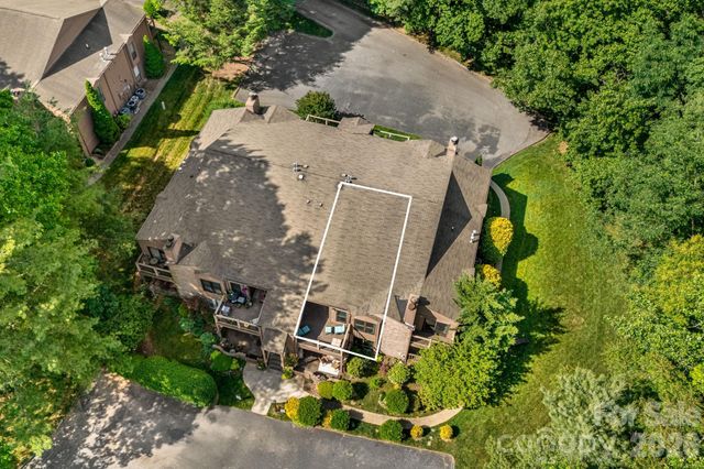 60 Ravencroft Lane, Asheville, NC 28803