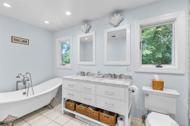 126 Fairview Avenue, Montauk, NY 11954