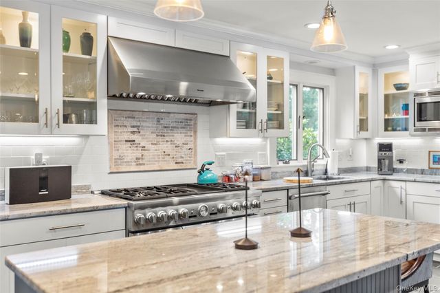 126 Fairview Avenue, Montauk, NY 11954