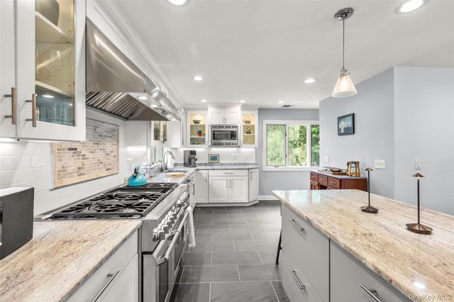 126 Fairview Avenue, Montauk, NY 11954