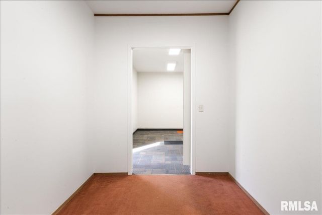 3000 16TH Street 206, Moline, IL 61265