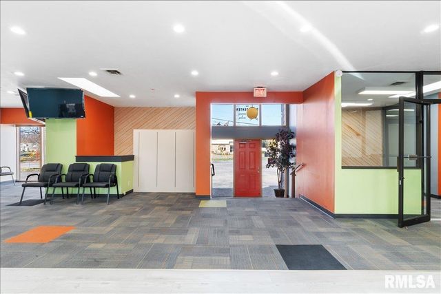 3000 16TH Street 206, Moline, IL 61265