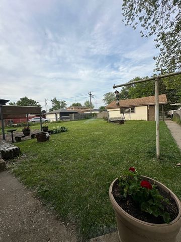 14247 S Marquette Avenue, Burnham, IL 60633