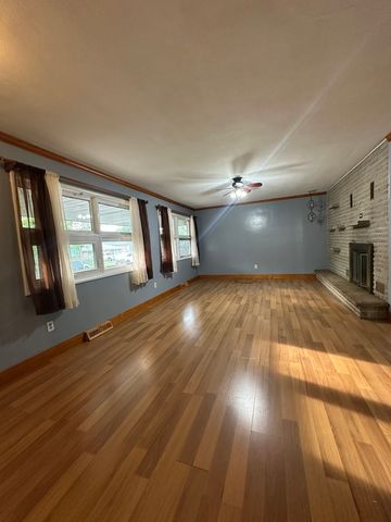 14247 S Marquette Avenue, Burnham, IL 60633