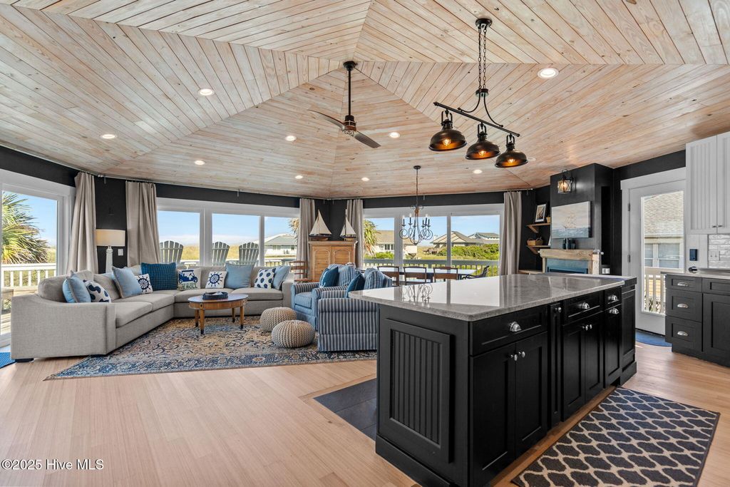 Image 13 of property listing at 231 S Bald Head Wynd, Bald Head Island, NC 28461