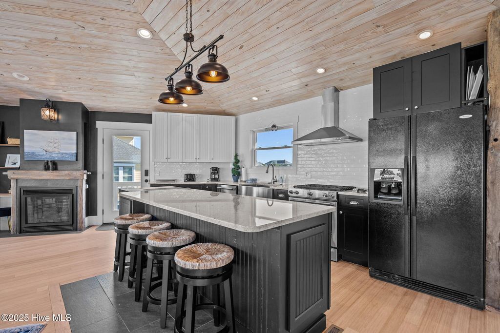 Image 14 of property listing at 231 S Bald Head Wynd, Bald Head Island, NC 28461