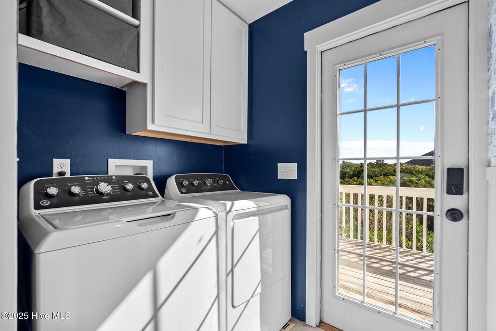 Image 42 of property listing at 231 S Bald Head Wynd, Bald Head Island, NC 28461