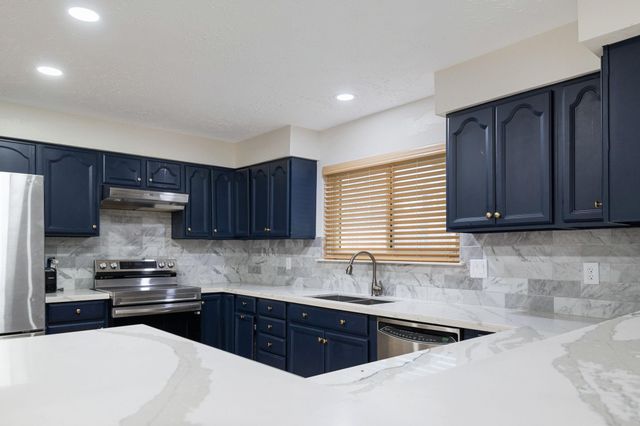 3719 Straightfork Drive, Houston, TX 77082