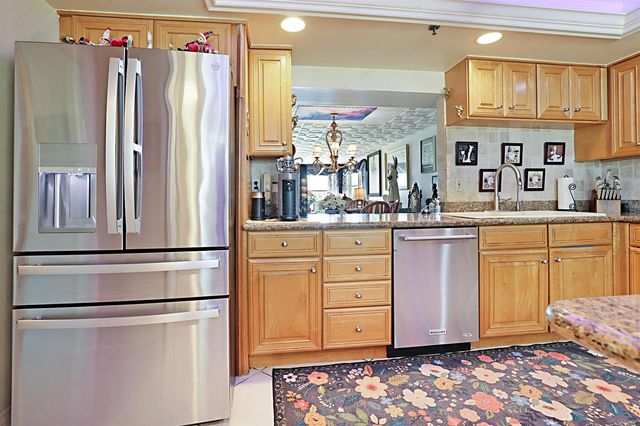 374 Golfview Road 205, North Palm Beach, FL 33408