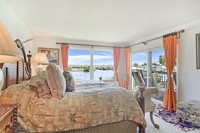 374 Golfview Road 205, North Palm Beach, FL 33408