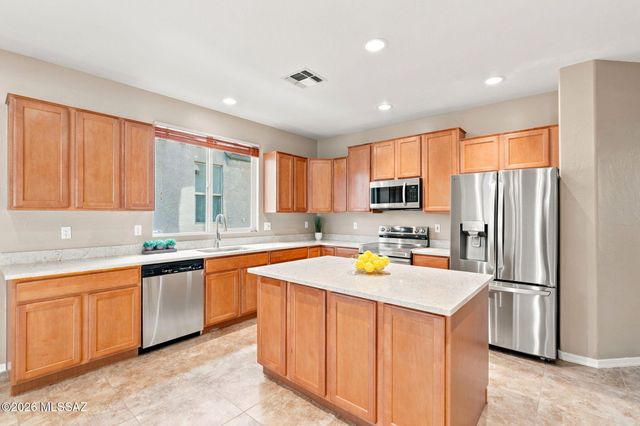 972 W Leatherleaf Drive, Tucson, AZ 85755