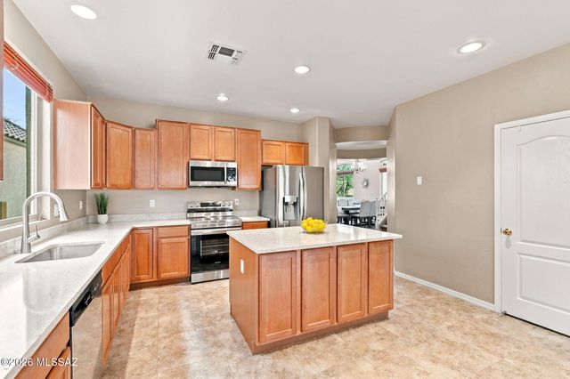 972 W Leatherleaf Drive, Tucson, AZ 85755