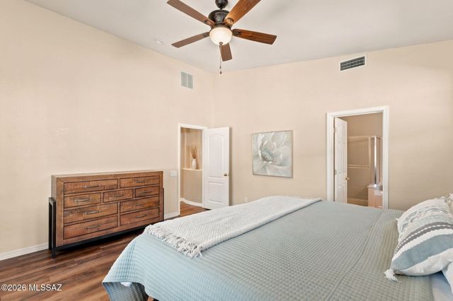 972 W Leatherleaf Drive, Tucson, AZ 85755