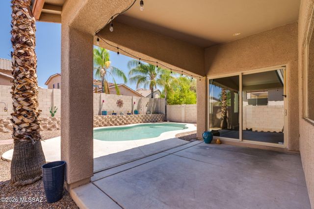 972 W Leatherleaf Drive, Tucson, AZ 85755