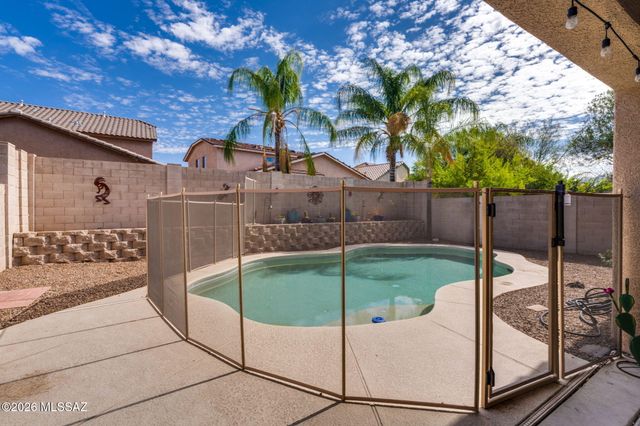 972 W Leatherleaf Drive, Tucson, AZ 85755