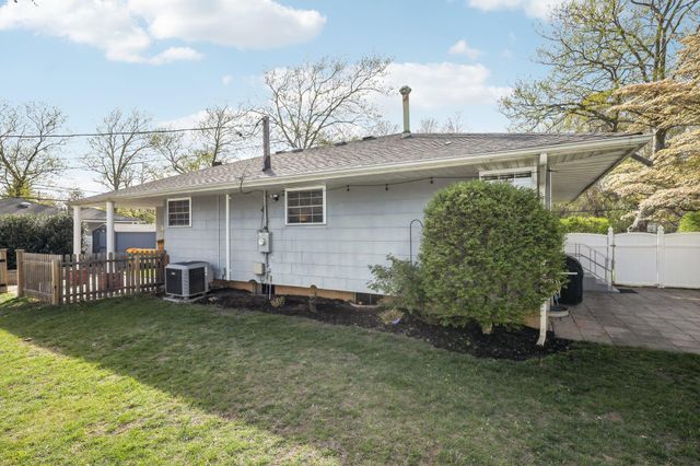 22 Little Plains Road, Huntington, NY 11743