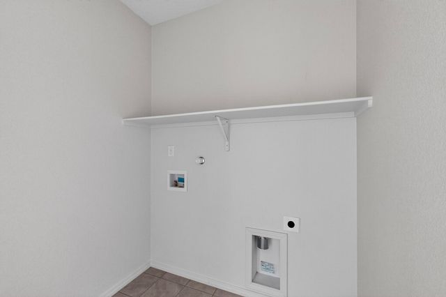 1 Tierra Dentro Court, Los Lunas, NM 87031