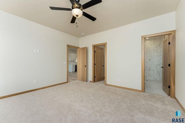 2025 S Sonoma Pl Place, Sioux Falls, SD 57106