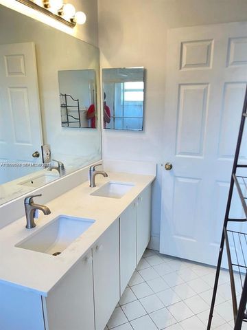 8784 SW 213th Ln, Cutler Bay, FL 33189