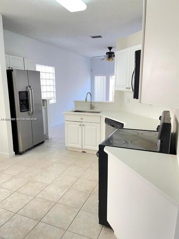 8784 SW 213th Ln, Cutler Bay, FL 33189