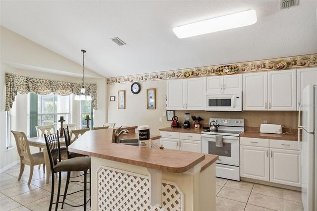 4706 CUMBRIAN LAKES DRIVE, Kissimmee, FL 34746