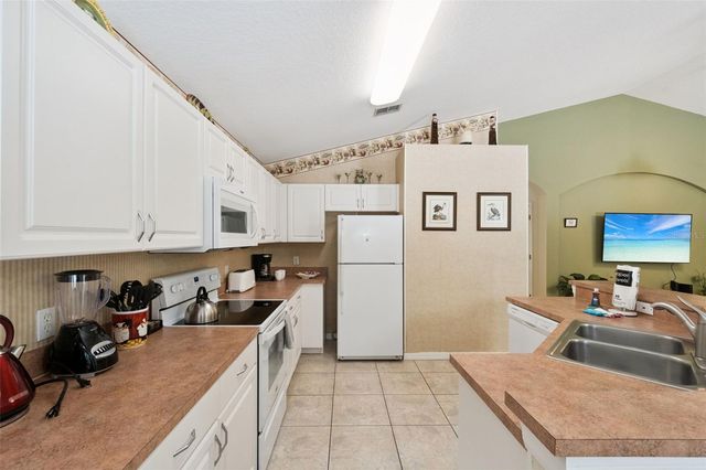 4706 CUMBRIAN LAKES DRIVE, Kissimmee, FL 34746
