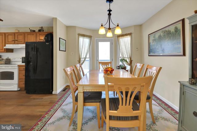 2853 HAUCK RD, Green Lane, PA 18054