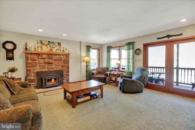 2853 HAUCK RD, Green Lane, PA 18054