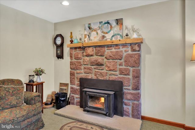 2853 HAUCK RD, Green Lane, PA 18054