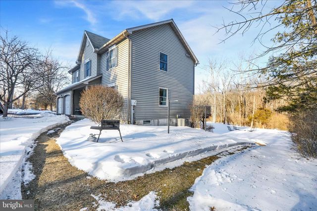 2853 HAUCK RD, Green Lane, PA 18054