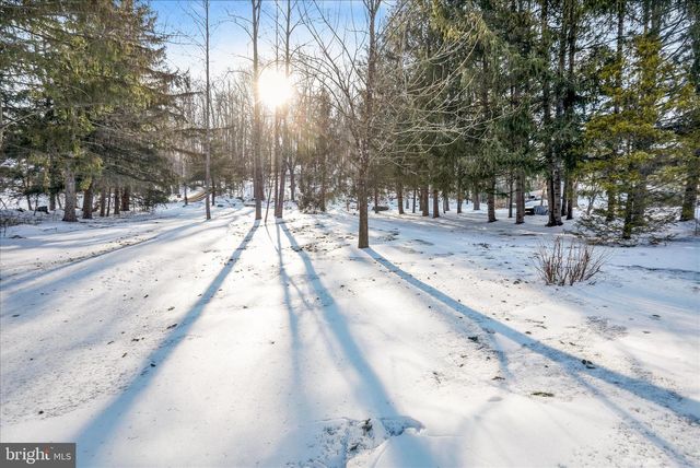 2853 HAUCK RD, Green Lane, PA 18054