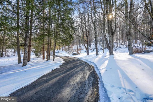 2853 HAUCK RD, Green Lane, PA 18054