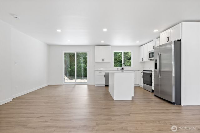 13904 97th Avenue NW, Gig Harbor, WA 98329