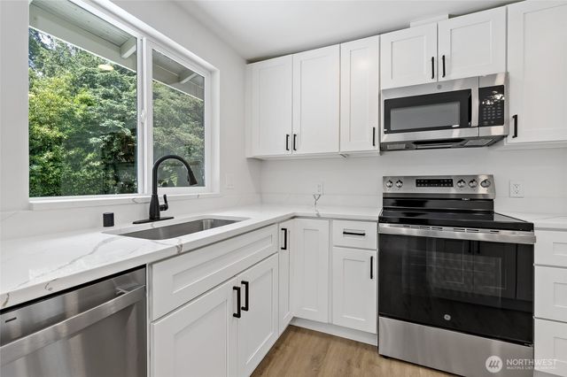 13904 97th Avenue NW, Gig Harbor, WA 98329
