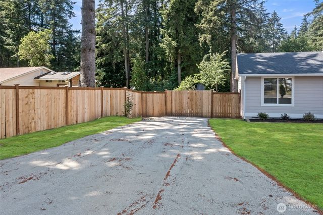 13904 97th Avenue NW, Gig Harbor, WA 98329