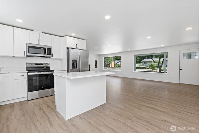 13904 97th Avenue NW, Gig Harbor, WA 98329