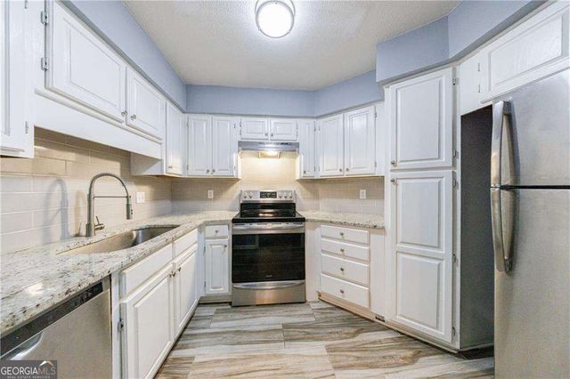 27306 Plantation Drive NE 306, Atlanta, GA 30324
